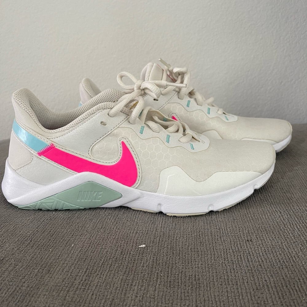 Women's Revolution 6 Medium/Wide Running Shoe